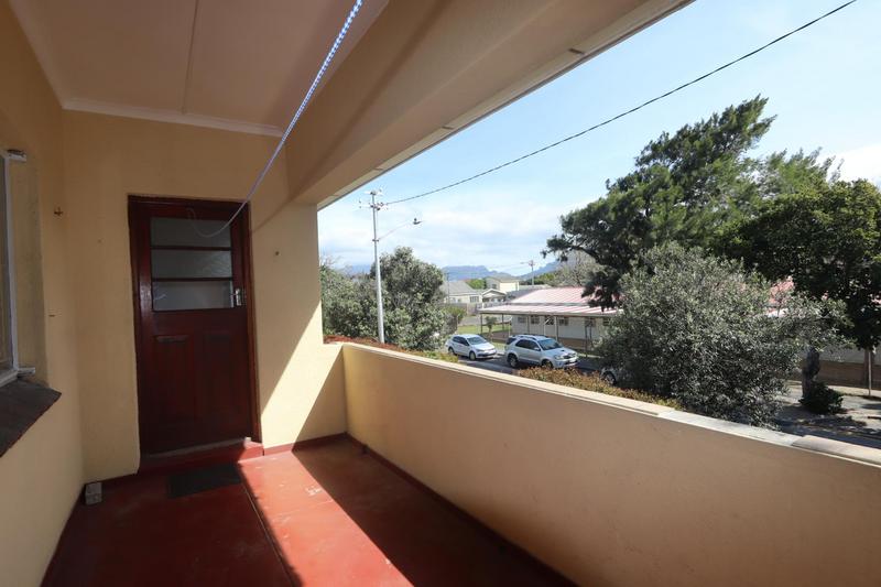 To Let 2 Bedroom Property for Rent in Lansdowne Western Cape